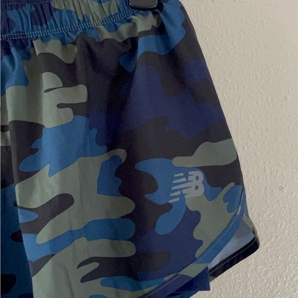 New Balance Blue and Green Athletic Shorts Lightweight Moisture-Wicking - Picture 3 of 7